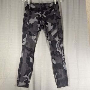 Athleta‎ Leggings Womens Small Camo Contender Tight Black Gray Stretch Gym